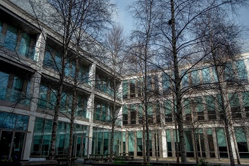 20210618-SchoolOfMedCourtyard School of Medicine courtyard